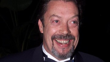 Bintang Home Alone 2 Tim Curry Meninggal Dunia